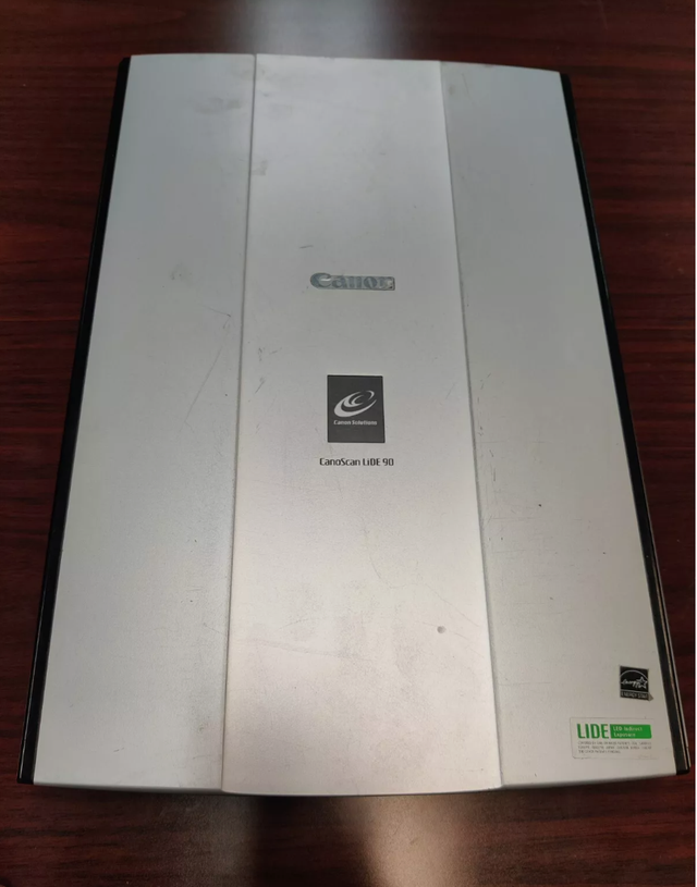 Escáner Canon CanoScan LiDE 90