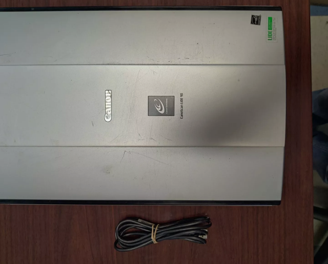 Escáner Canon CanoScan LiDE 90