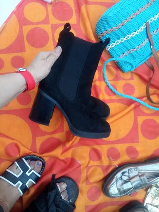 Botines plataforma negros, talla 40