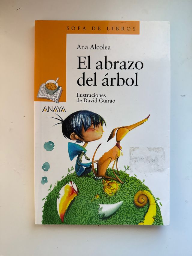 El abrazo del árbol (Sopa De Libros) (Spanish E...