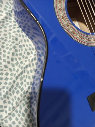Guitarra clásica azul infantil