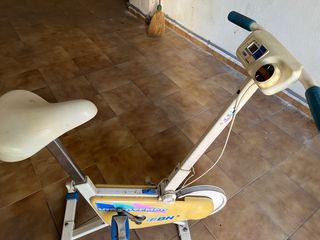 Bicicleta estática BH Vibrotempo