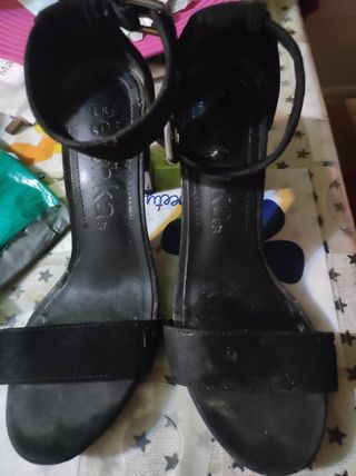 Sandalias Bershka negras, talla 37