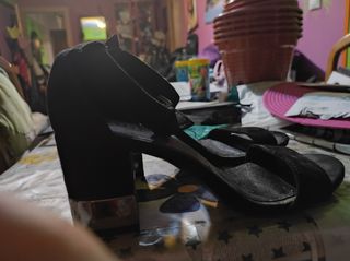 Sandalias Bershka negras, talla 37