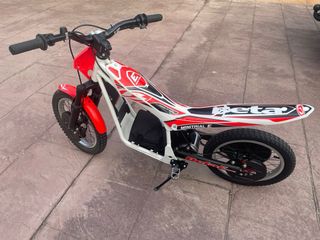 Beta Minitrial Eléctrica Infantil