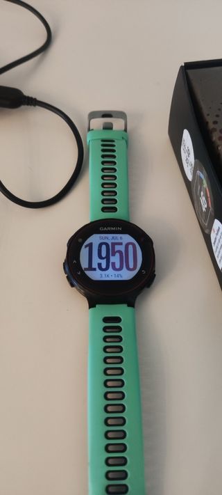 Reloj Garmin fourunner 235