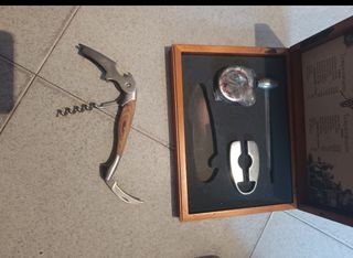 Dos cajas de Set Abrebotellas Vino