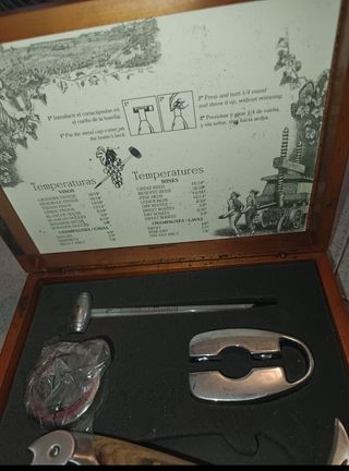 Dos cajas de Set Abrebotellas Vino