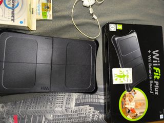 Wii Blanca + Juegos y Accesorios