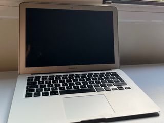 MacBook Air (13-inch, 2017)