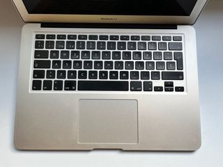 MacBook Air (13-inch, 2017)