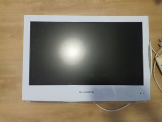 TV BluSens blanca con lector DVD