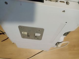 TV BluSens blanca con lector DVD