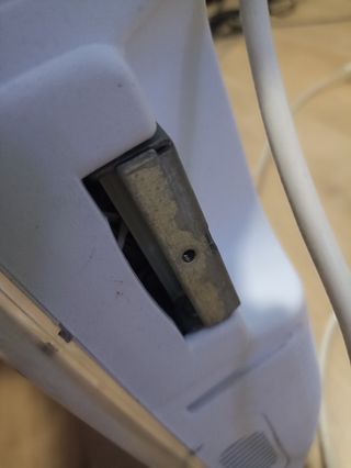 TV BluSens blanca con lector DVD