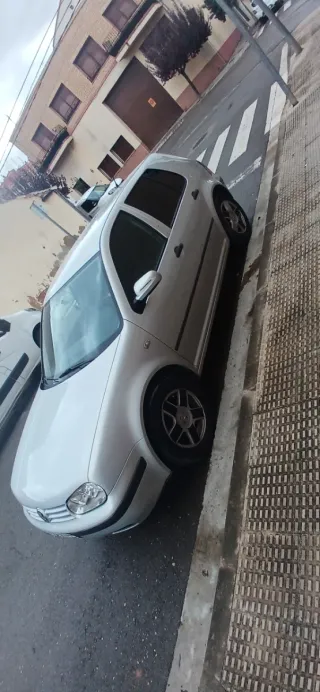 Volkswagen Golf 2000