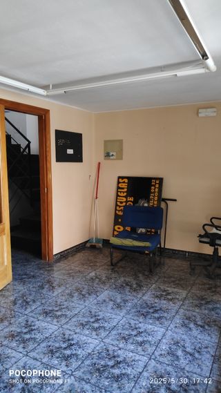 Alquiler local comercial, NO PARA VIVIENDA.