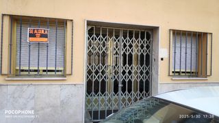 Alquiler local comercial, NO PARA VIVIENDA.