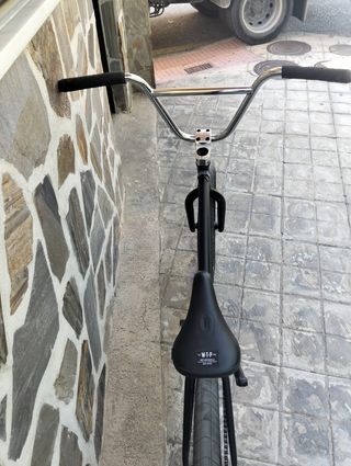 BMX Wethepeople Trust 2022 negra mate