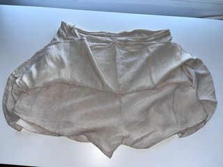 Falda pantalón beige Stradivarius