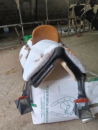 Silla montar española