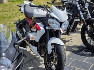 Triumph Street Triple 675R