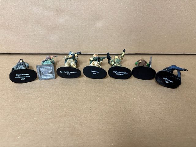 12 Soldatini Militari