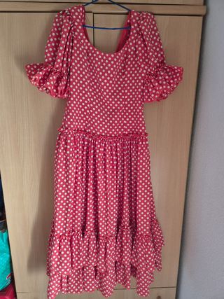 Bata rociera lunares roja