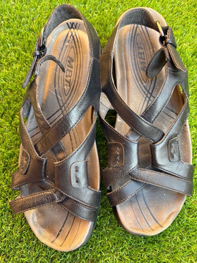 Sandalias MBT 38 negras tiras