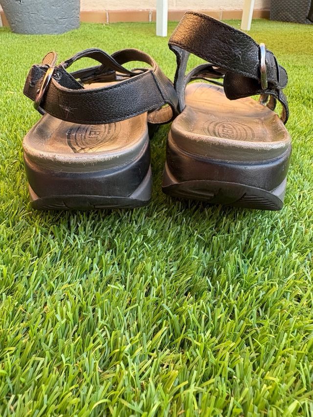 Sandalias MBT 38 negras tiras