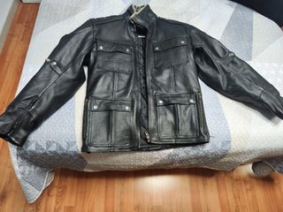 Cazadora cuero moto negra