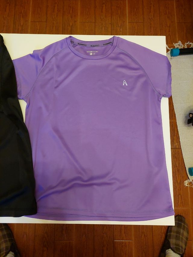 2 Camisetas Boomerang M (Nuevas)