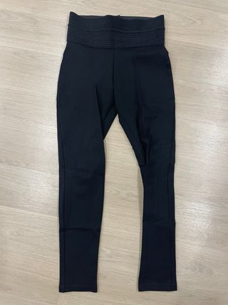 Pantalón Zara leggins negros