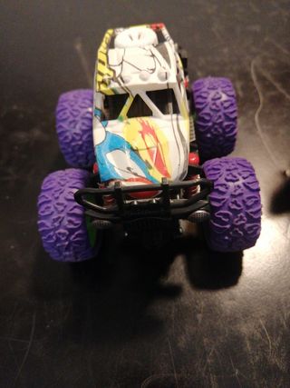 2 Monster Trucks - Juguetes