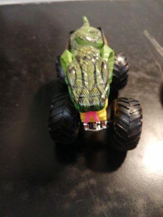 2 Monster Trucks - Juguetes