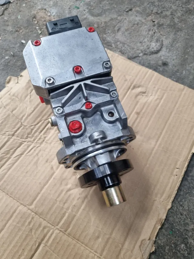 Bomba inyectora Nissan Almera  0470504028