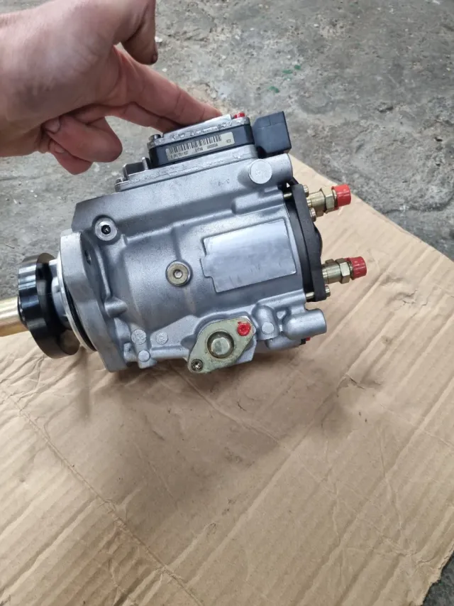 Bomba inyectora Nissan Almera  0470504028