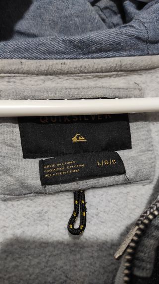 Sudadera Quicksilver gris y negra vintage