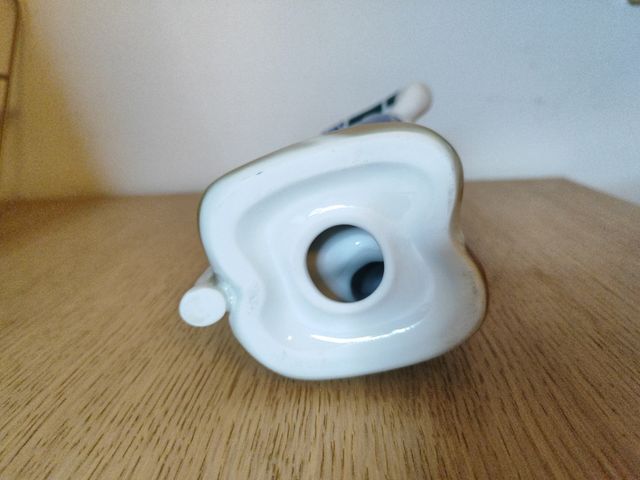 Labrega de Sargadelos, sin caja, € no negociable.