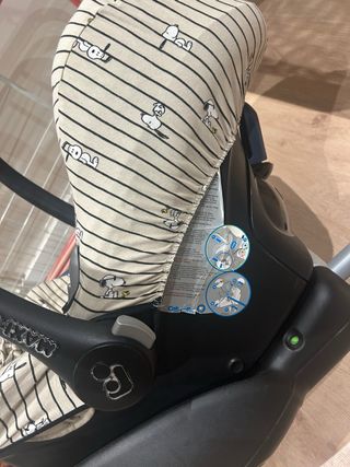 URGE Maxi-Cosi + Base Isofix + Funda Snoopy