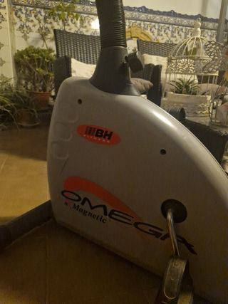 Bicicleta estática ejercicio