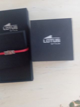 Pulsera Lotus hombre - roja y negra