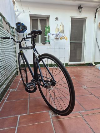 Bicicleta Fixie 8bar negra