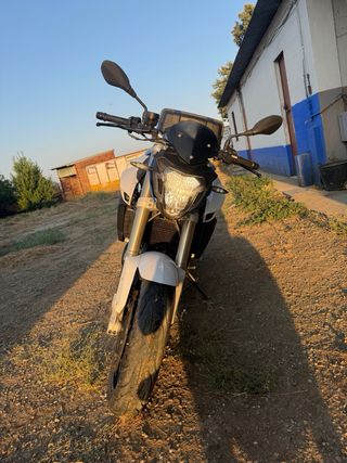 BMW F800R - Moto en perfecto estado