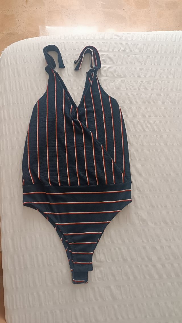 Body rayas azul marino-rojo