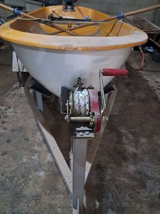 Lancha con motor Yamaha 1-100