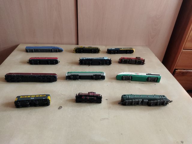 10 Miniaturas locomotoras estáticas  escala n