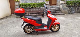 Honda Dylan 125cc - Roja - 2007