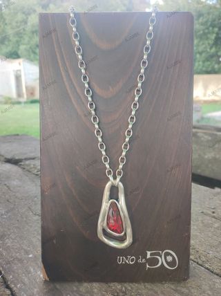 Collar Uno de 50