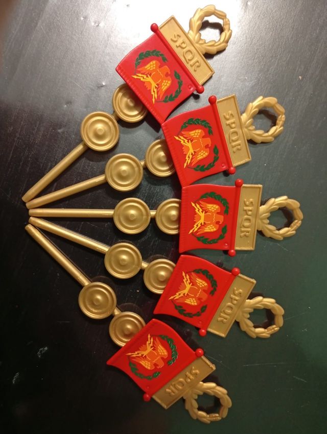 Estandartes romanos Playmobil (5)