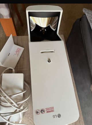 Projector LG CineBeam Laser HF85L 4K UHD